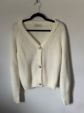 Pretty Garden Cream Ribbed V-Neck Button Cardigan